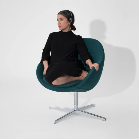 Fauteuil pivotant confortable en tissu vert design - Kokon club