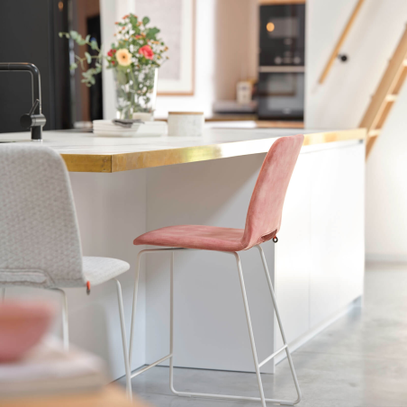 Tabouret snack design en tissu rose avec pieds en métal blanc - Pamp Mobitec ®