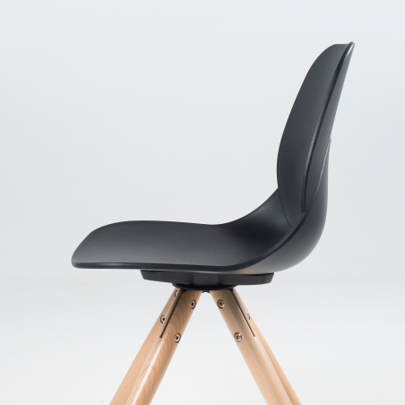 Chaise design en polypropylène noir et bois - Victoire