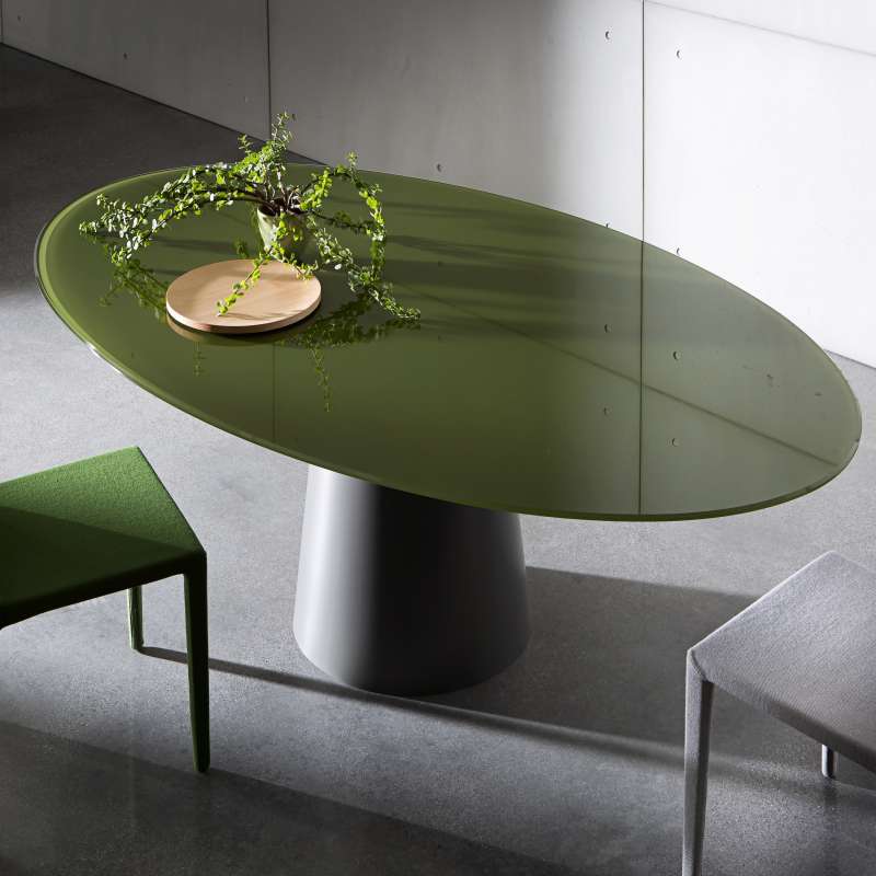 Table ovale design en verre - Totem Sovet® | 4-pieds.com