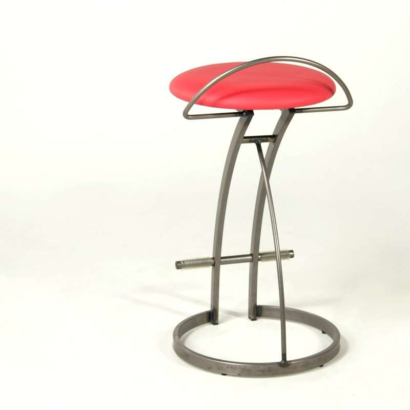 Tabouret snack moderne sans dossier en synthétique rouge et métal - Café