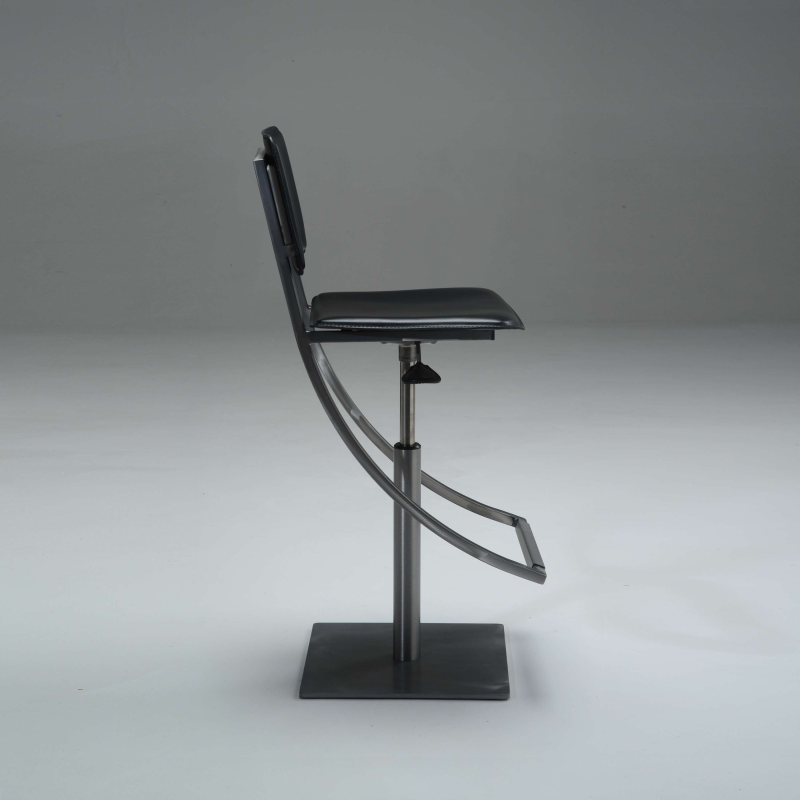 Tabouret réglable en acier et cuir noir - Ophélie