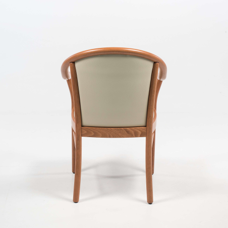 Fauteuil italien beige en bois avec assise et dossier rembourrés - Manuela