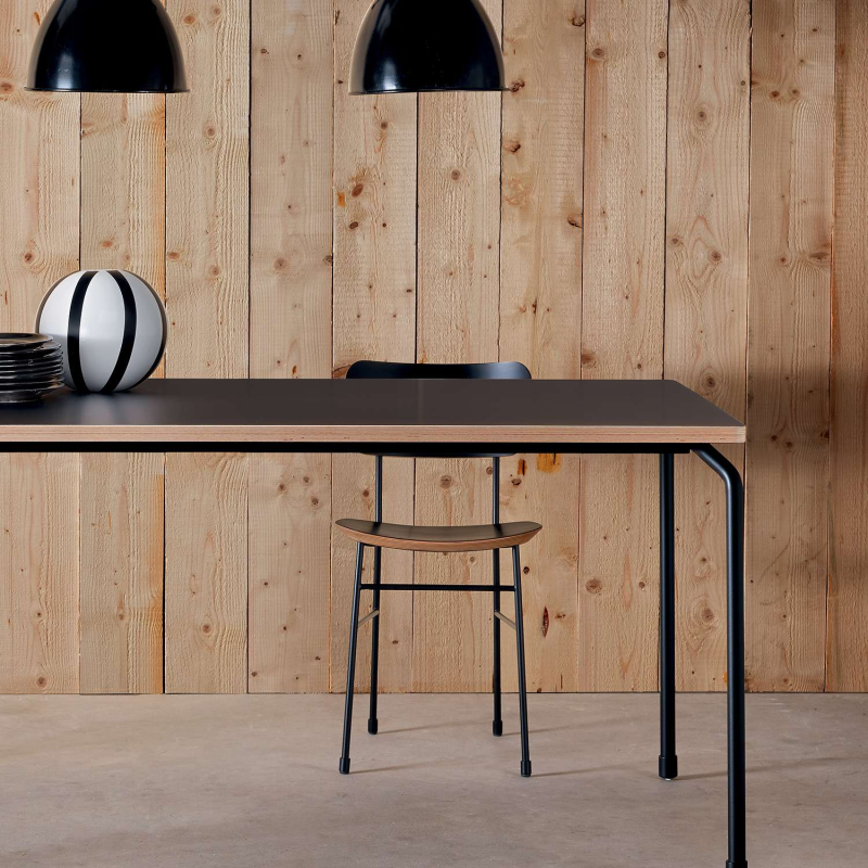 Chaise vintage esprit scolaire en fénix noir et métal noir - Master S Midj®