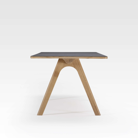 Table design en céramique anthracite et bois de fabriquée en France - Chevron