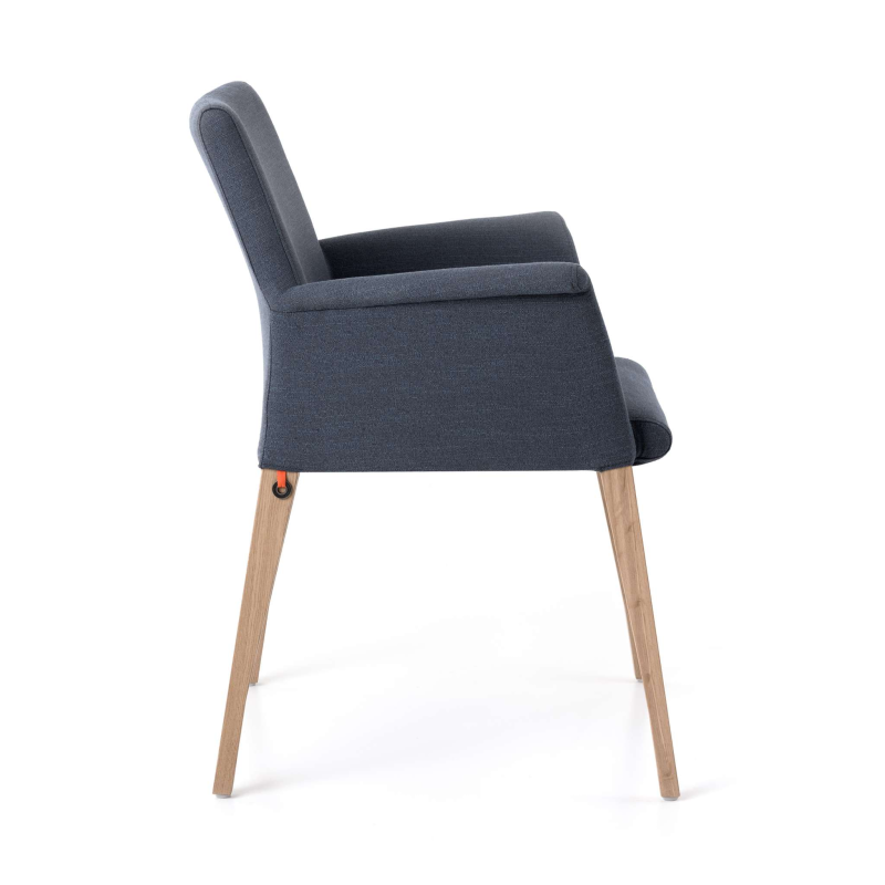 Fauteuil gris en tissu avec pieds en bois massif - Pure classic Mobitec®