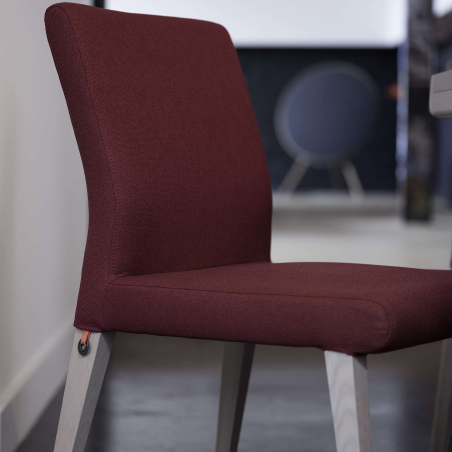 Chaise confortable rouge en tissu et bois - Pure classic Mobitec®