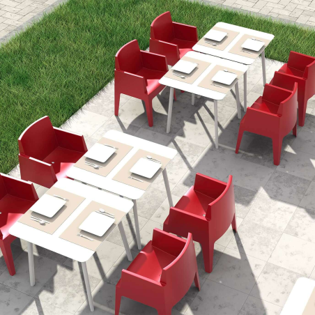 Table design carrée en stratifié - Maya