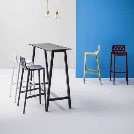 Tabouret de bar moderne empilable avec dossier ronds ajourés - Isidoro