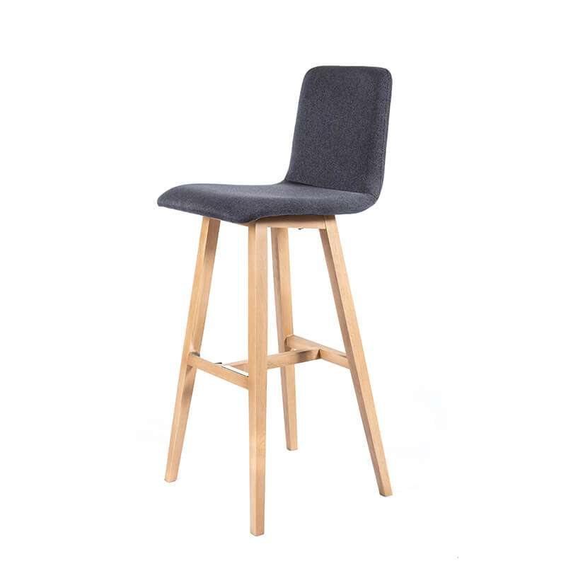 Tabouret de bar scandinave en tissu anthracite avec pieds en bois naturel - Plaza