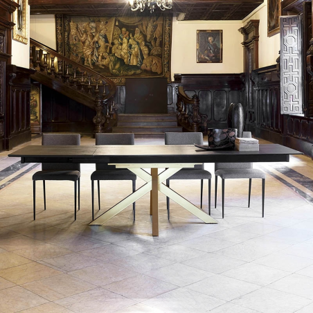 Table design extensible en Dekton noir avec pied central or - Moon