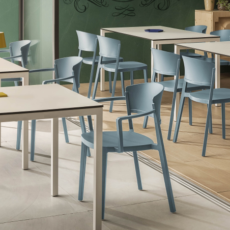 Chaise avec accoudoirs empilable en technopolymère bleu - Abuela B