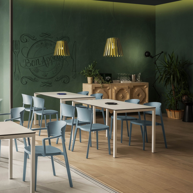 Fauteuil de jardin empilable en plastique bleu ciel - Abuela B