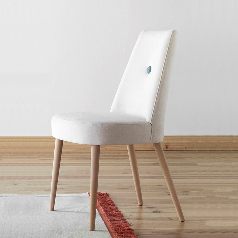 Chaise confortable en bois et tissu - Brisa