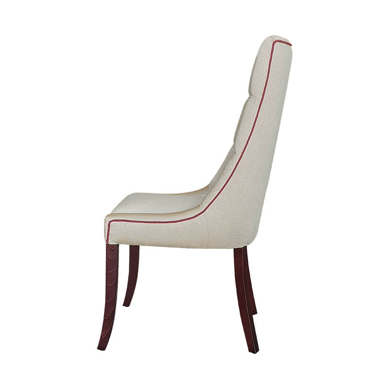 Chaise matelassée en tissu pieds bois - Carol