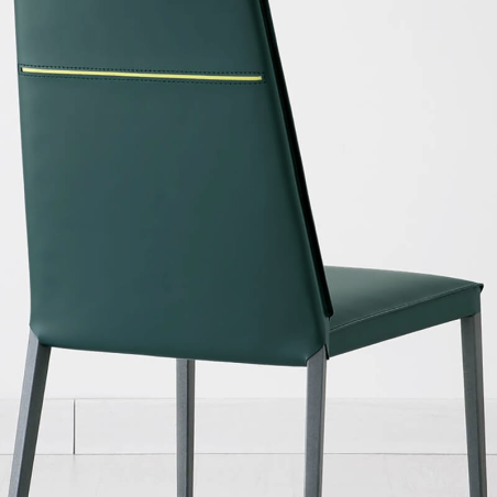 chaise de salle à manger en croûte de cuir