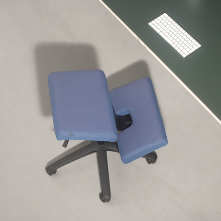 Siège en tissu bleu sur roulettes - Wing Varier®