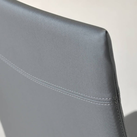 chaise de salle à manger en cuir