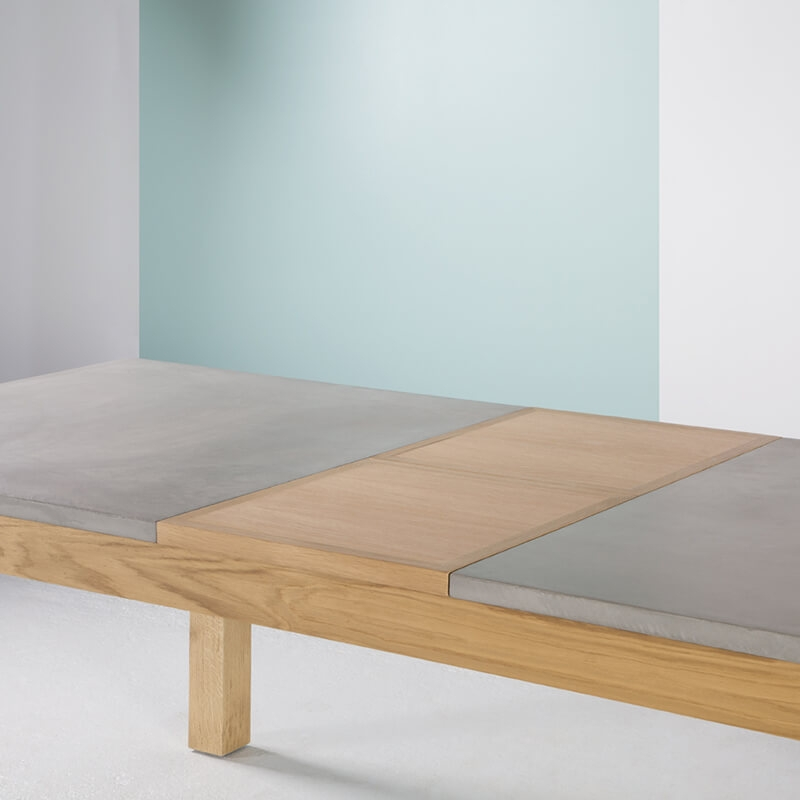 Table fabrication française avec allonges en béton ciré et bois massif - Repas