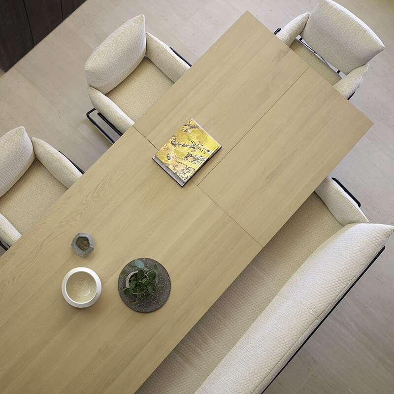 Fauteuil design confortable en tissu beige et pieds en métal noir - Cosy Mobitec®