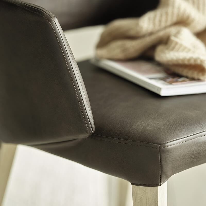 Fauteuil scandinave tissu gris avec dossier ajouré - Lena Mobitec®