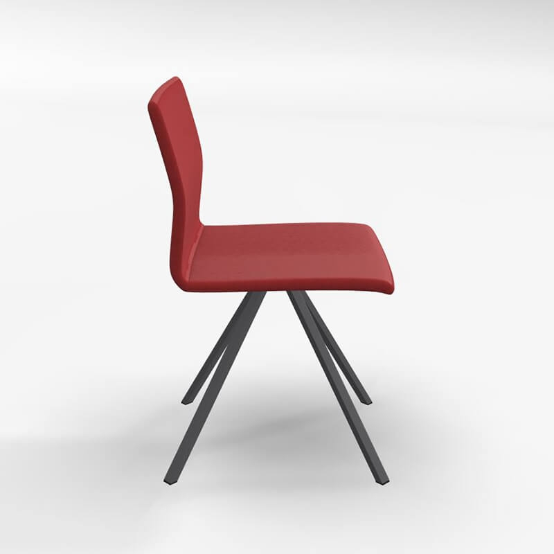Chaise design pied métal noir et revêtement en tissu rouge - Silva