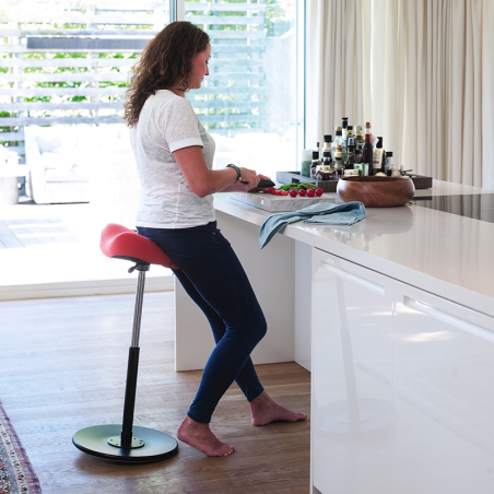 Siège assis debout de bureau en tissu rouge - Move Varier®