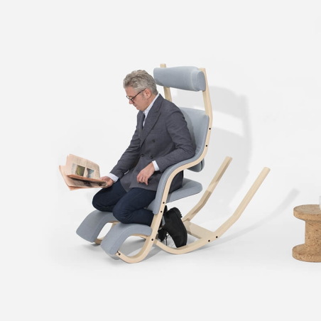 Fauteuil ergonomique genoux en tissu bleu ciel - Gravity Varier®