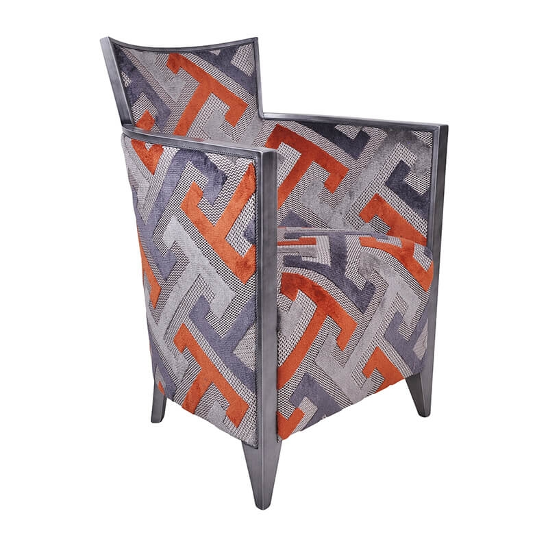 Fauteuil français à motifs géométriques oranges - Nathan