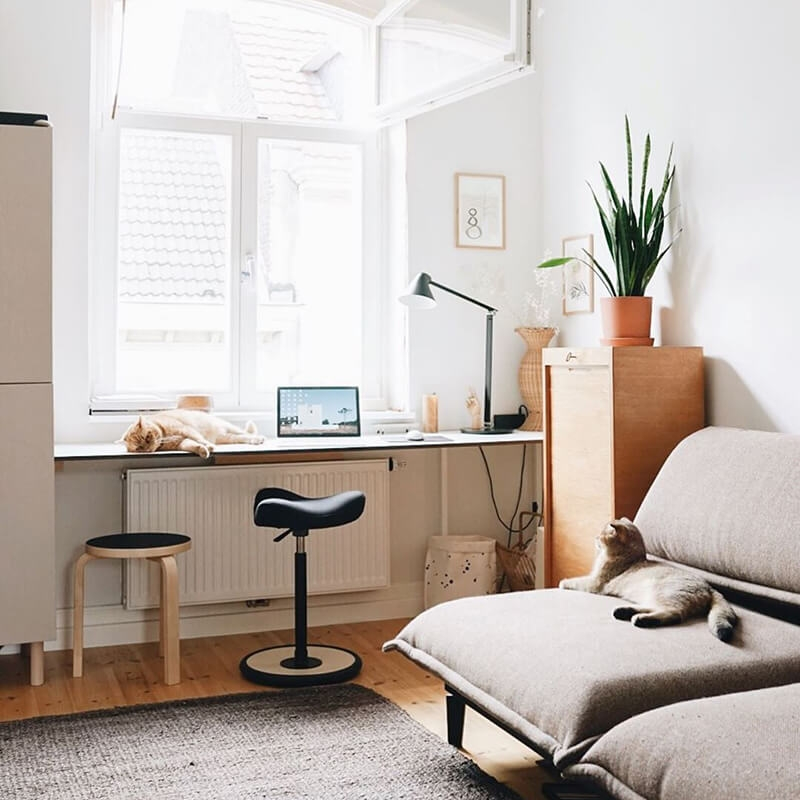 Tabouret tendance ergonomique réglable en tissu - Move Varier®