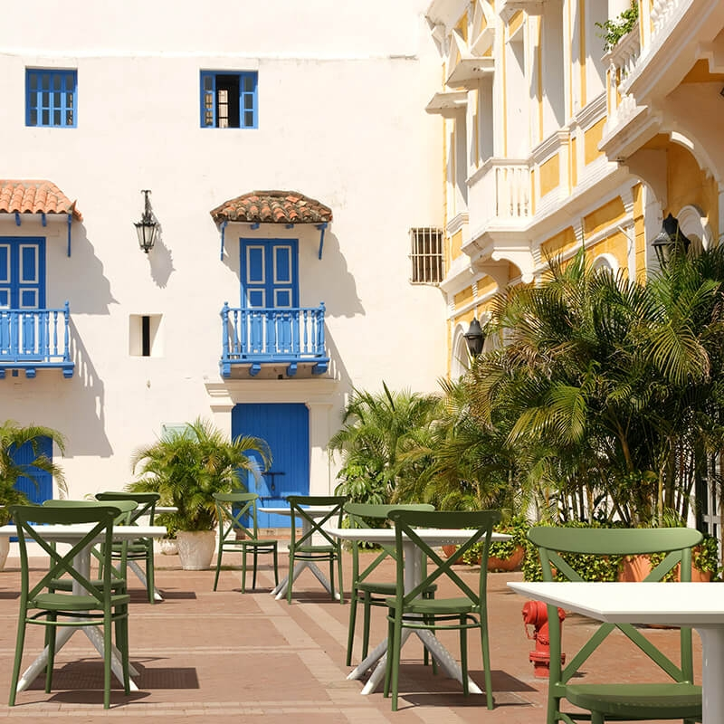 Chaise de terrasse bistrot empilable en polypropylène vert - Cross