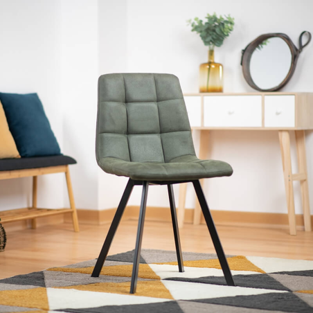 Chaise rembourrée et matelassée verte style moderne - Carvi