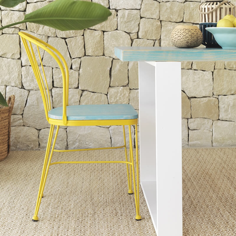 Chaise en métal et bois jaune et bleu de fabrication espagnole - Tudela
