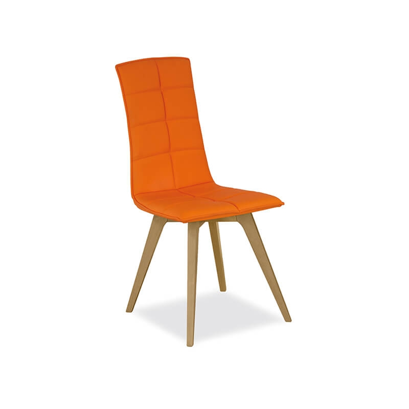 chaise matelassée italienne orange avec pieds en bois