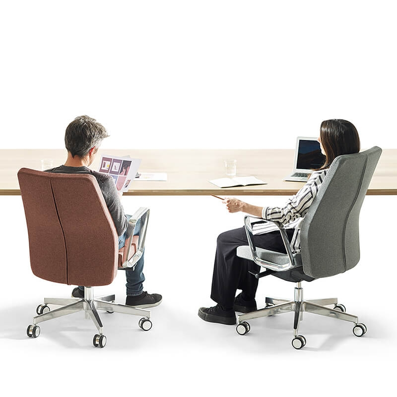 Fauteuil de direction réglable à roulettes