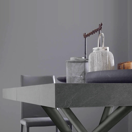 Table extensible plateau gris et pieds chromés - Fahrenheit