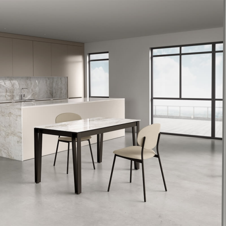 Table tendance en Dekton avec pieds épingle en métal - London