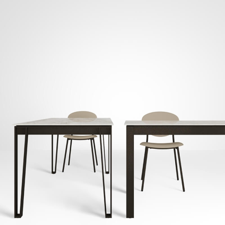 Table pieds en épingle métal et plateau en Dekton effet marbre - London