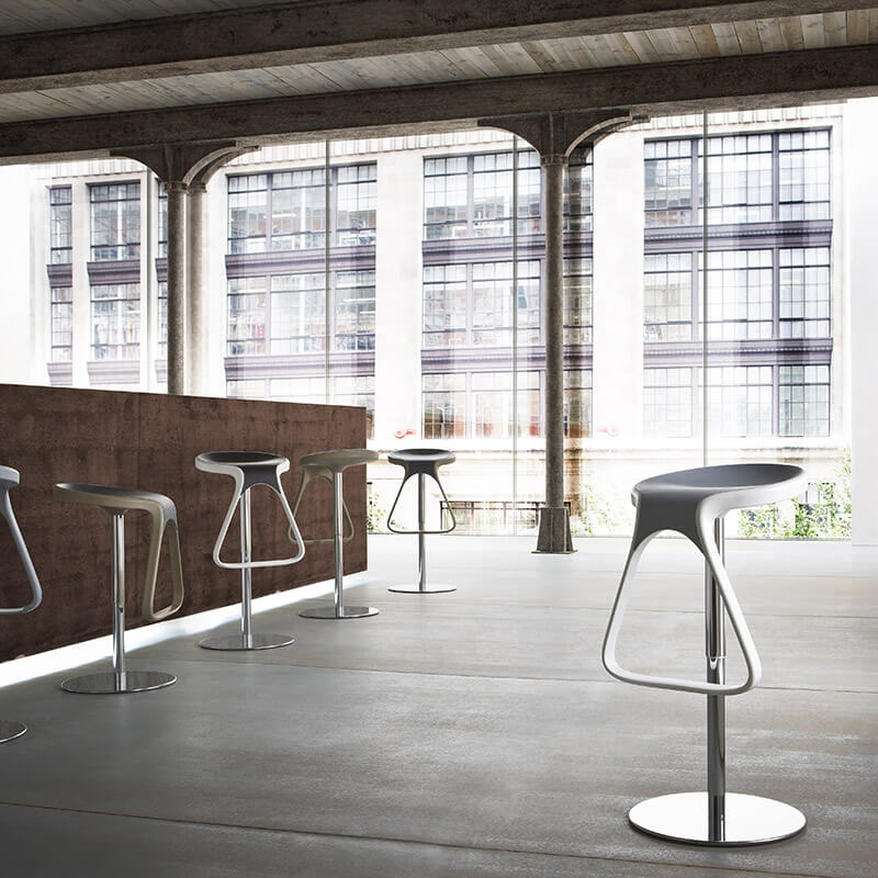 Tabouret design italien pivotant et réglable en hauteur - Octo