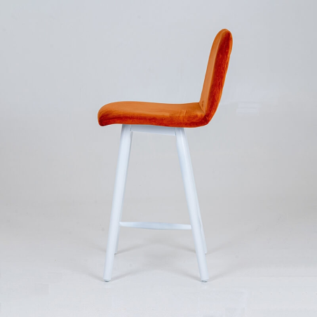 Tabouret snack dos matelassé en tissu camel et pieds en bois de hêtre - BarPandora diamant