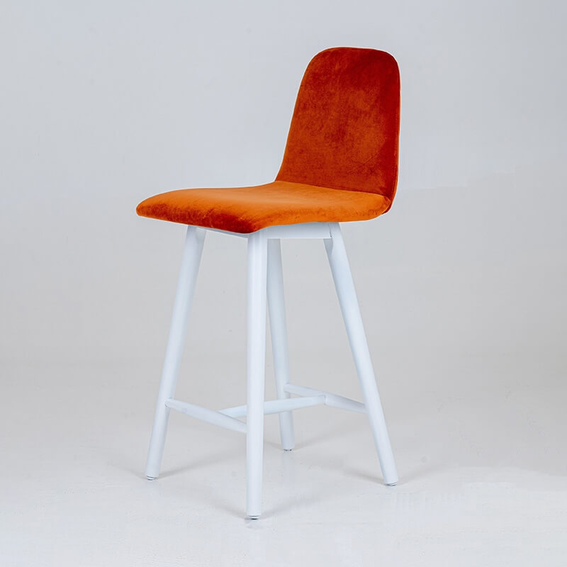 Tabouret snack dos matelassé en tissu et pieds en hêtre blanchi - BarPandora diamant