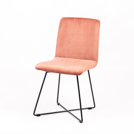 Chaise en tissu avec dos matelassé et pieds noirs en acier laminé - Plaza line