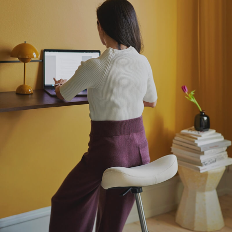 Tabouret beige ergonomique réglable en tissu - Move Varier®