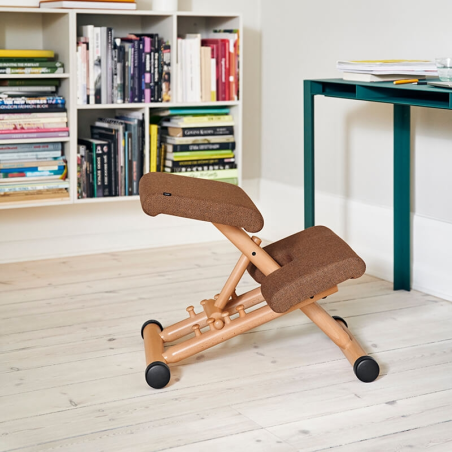 Siège de bureau marron en tissu et bois naturel - Multi Varier®