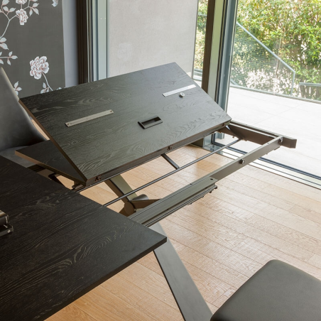 Table de salle à manger extensible en mélaminé et pieds en fer époxy - Delta