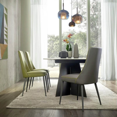 Chaise de salle à manger verte en synthétique et pieds métal - Nadine