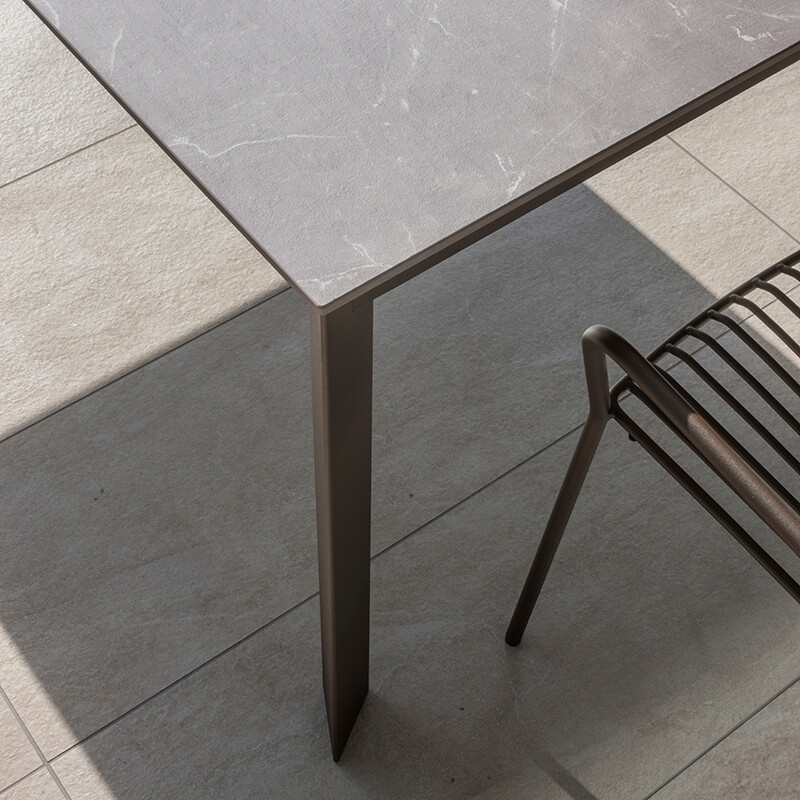 Table d'extérieur moderne en métal - Sirocco