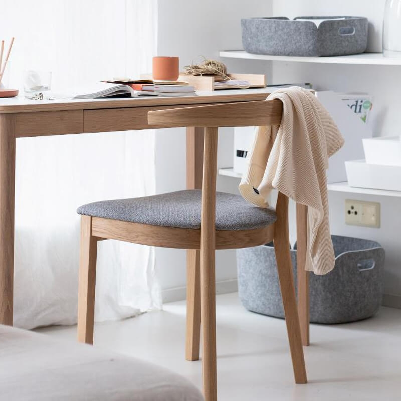 Siège en bois massif avec assise rembourrée - 52