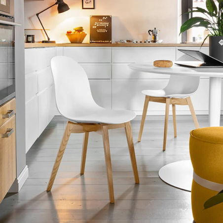 Chaise scandinave en polypropylène blanc et bois - 1665 Academy Connubia