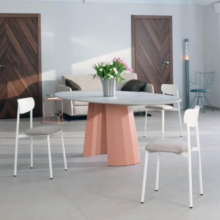 Chaise en métal avec assise en tissu rembourrée - Colette Carrier®